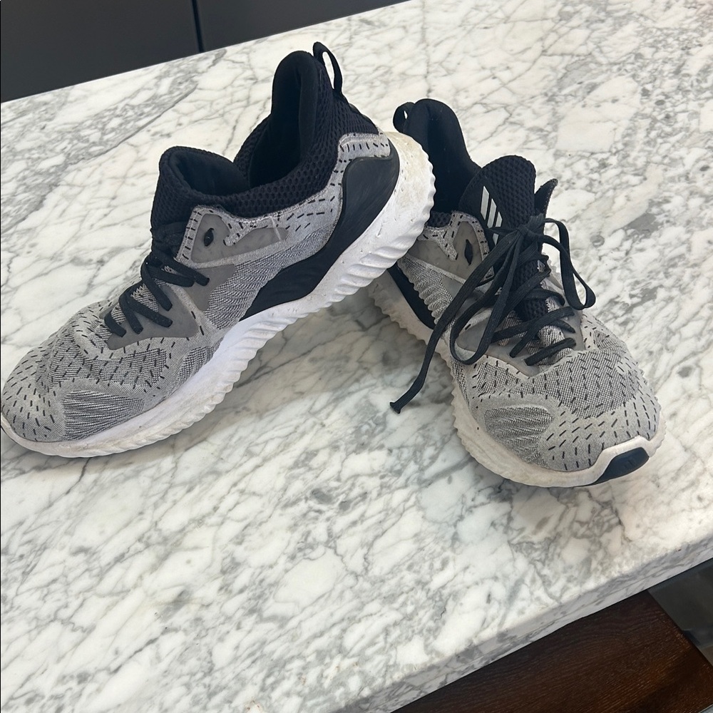 Men’s Grey and Black Alpha Bounce Athletic Shoes